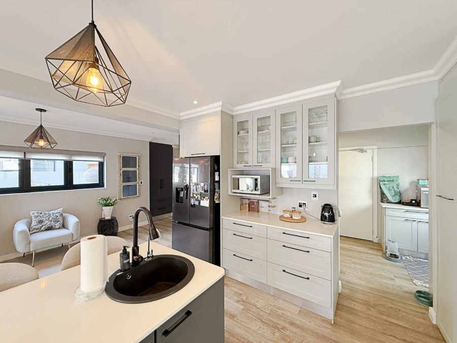 4 Bedroom Property for Sale in Calypso Beach Western Cape